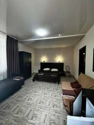 Мини-отель La vita Анапа Классический четырехместный номер-3